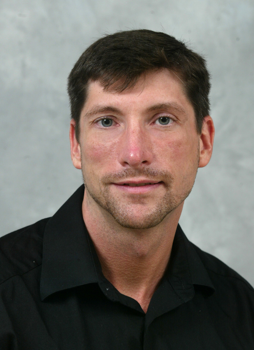 Garin Tomaszewski, MD