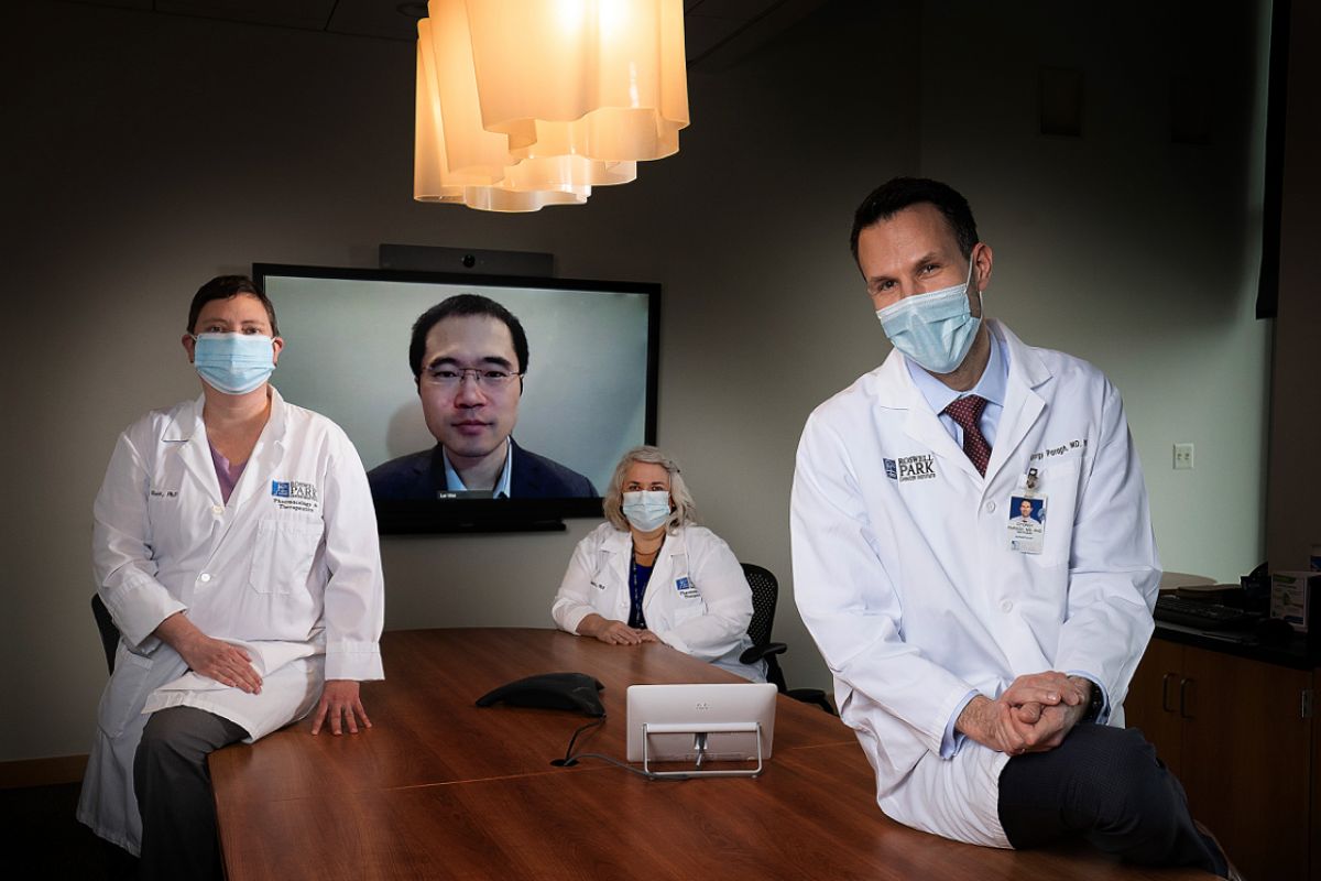 Research conducted by a team at Roswell Park Comprehensive Cancer sheds new light on the carcinogenic effect of exposure to ultraviolet (UV) radiation, laying the groundwork for improvements in skin cancer risk stratification and prevention. In a study published today in the journal Science Advances, the team details a method to measure the abundance of cancer-related early changes to skin tissue long before damage becomes visible to the eye.