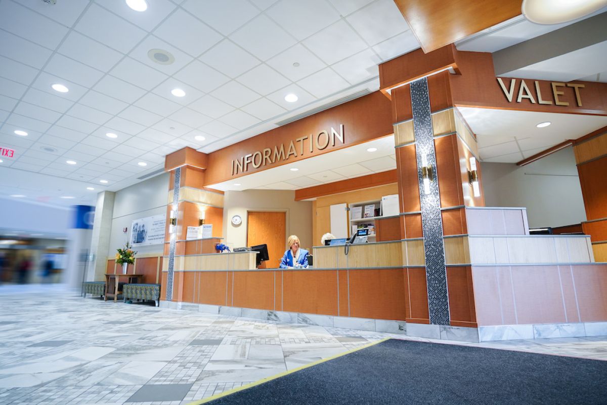 Main lobby, information desk and valet services in the front of the main hospital.