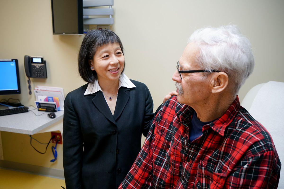 Lung cancer surgeon Elisabeth Dexter, MD