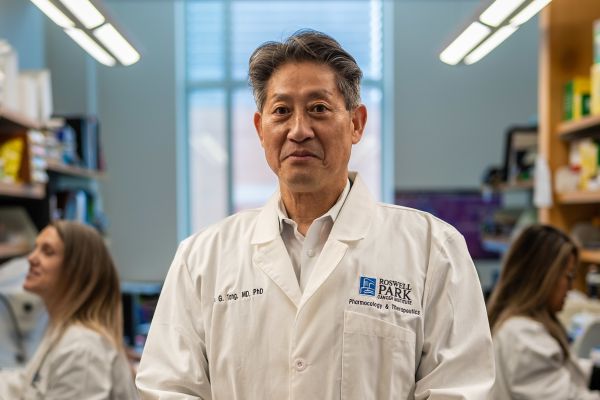 Man stands in a science lab
