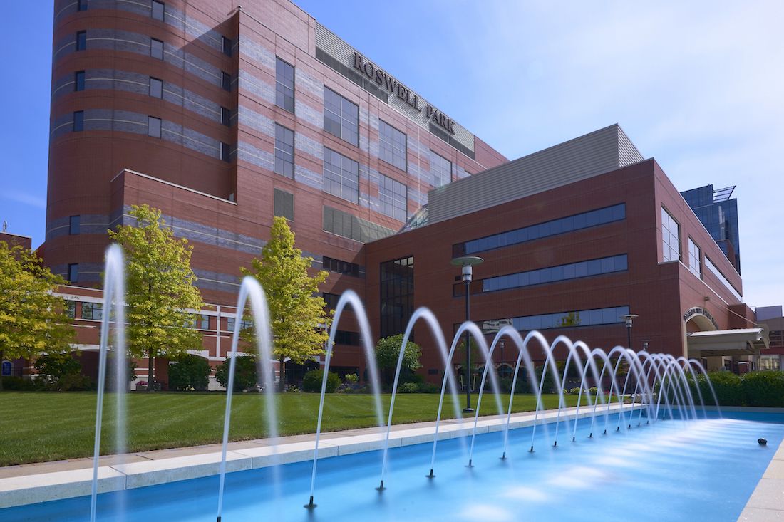 The fountain in Kaminski Park on the Roswell Park campus