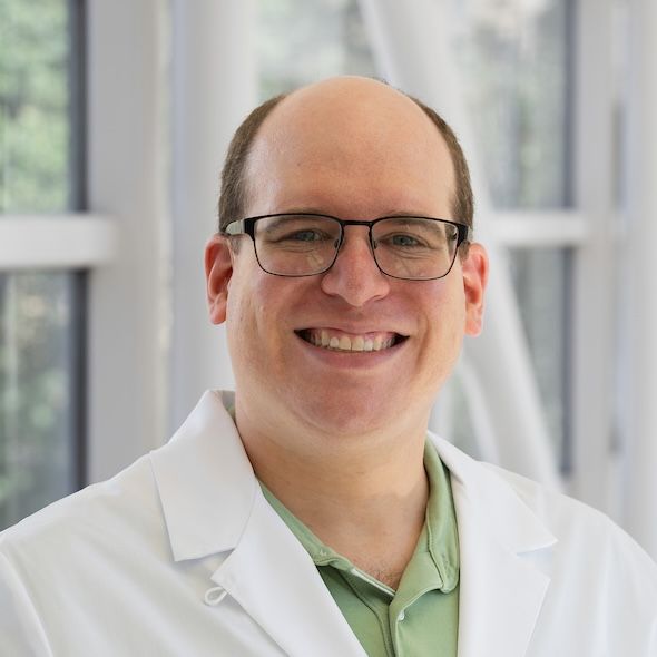 Eric Weiss, MD, headshot, oncologic surgical pathology fellow